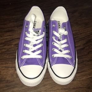 Purple converse never worn